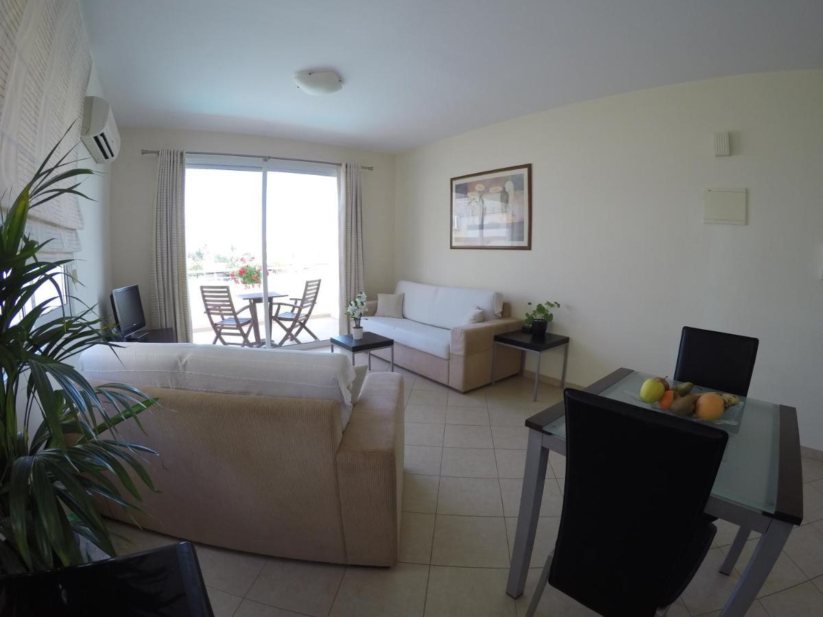 Kato Paphos Suites Экстерьер фото