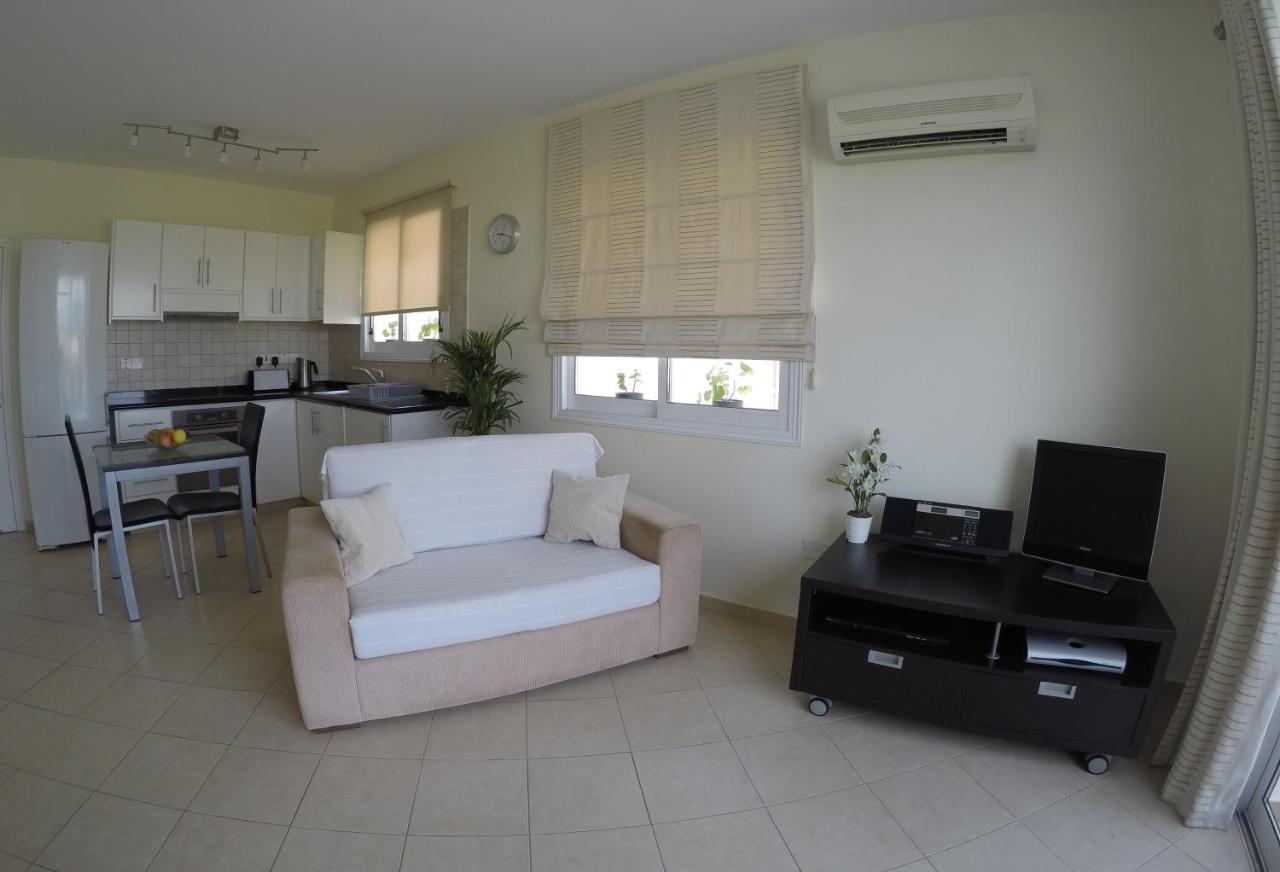 Kato Paphos Suites Экстерьер фото