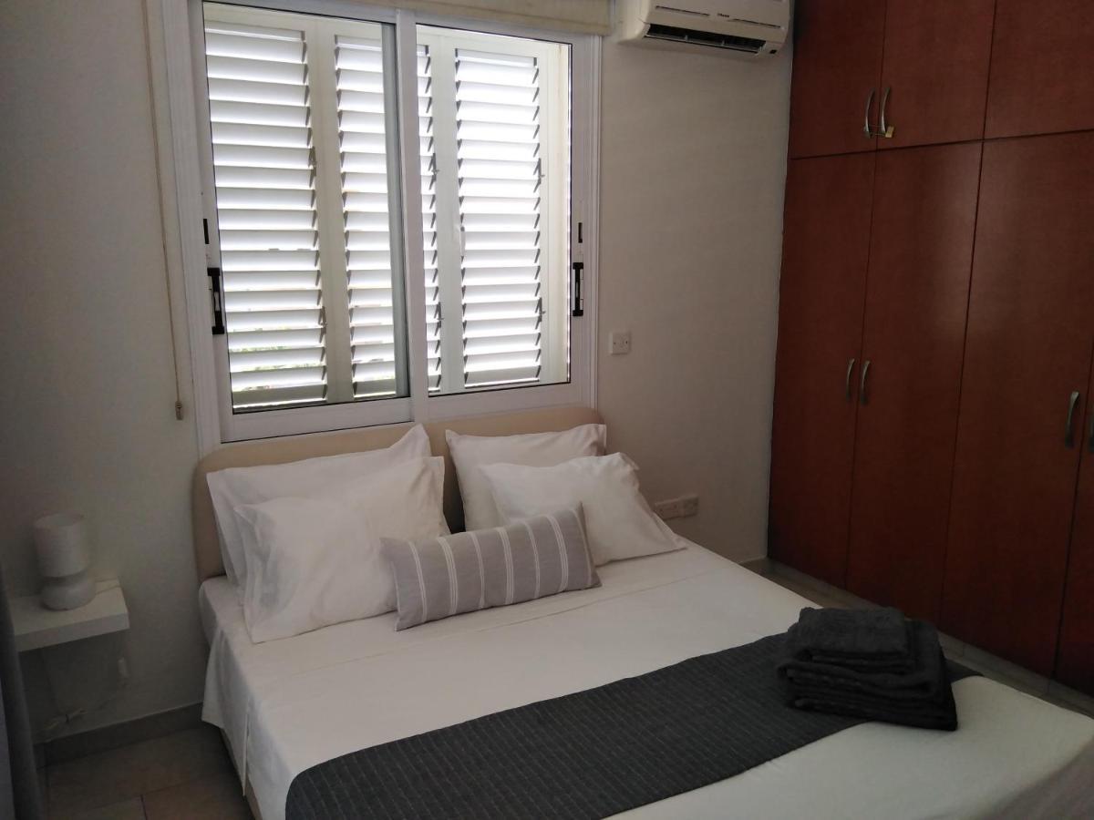 Kato Paphos Suites Экстерьер фото