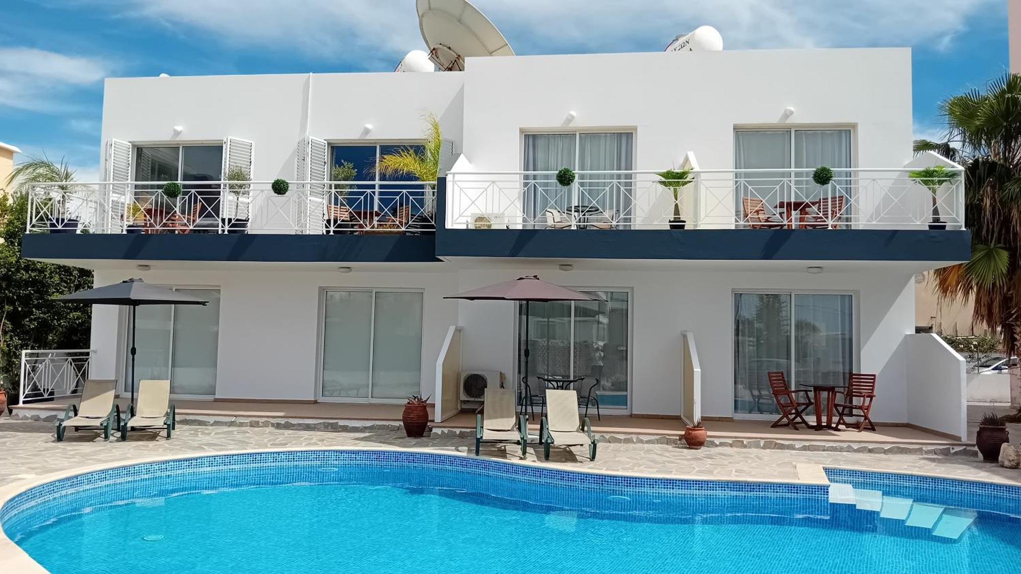 Kato Paphos Suites Экстерьер фото